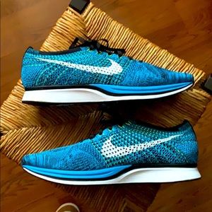 Nike Fly Knit Racer “Blue Glow”